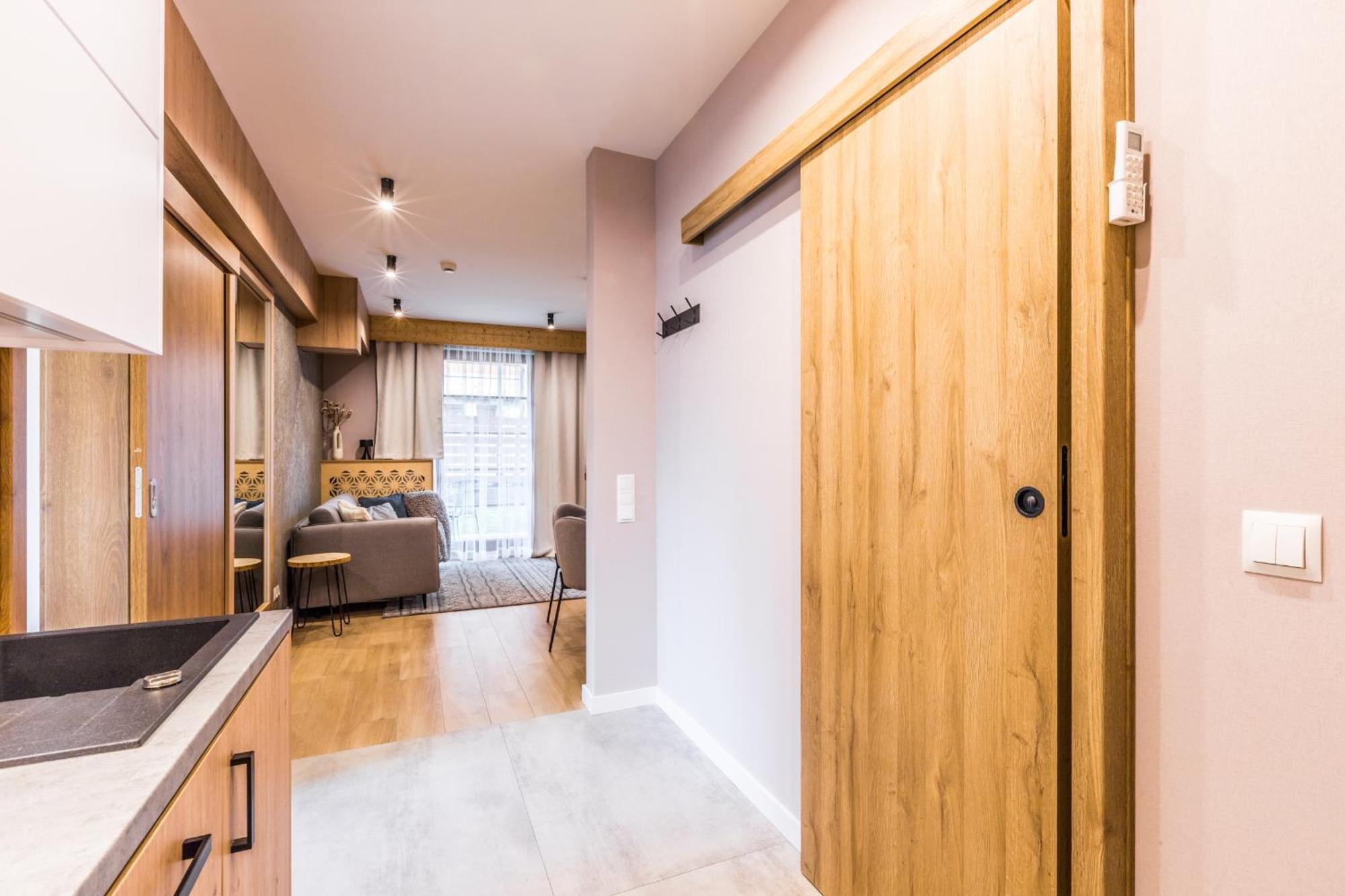 Aparthotel Lucylla Zakopane Esterno foto